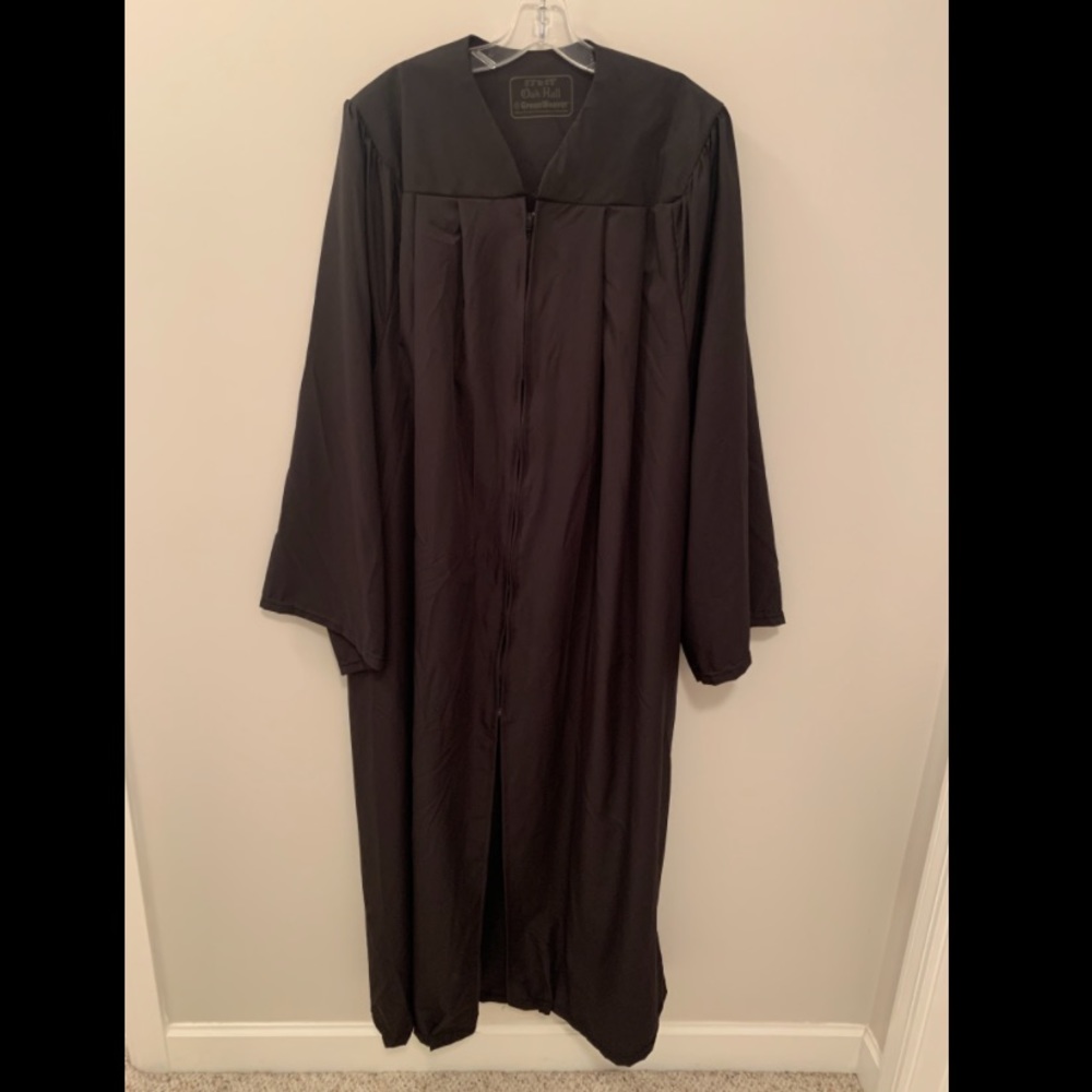 Black graduation gowns, 5’9”-5’11”, 6’3”-6’5”, unisex